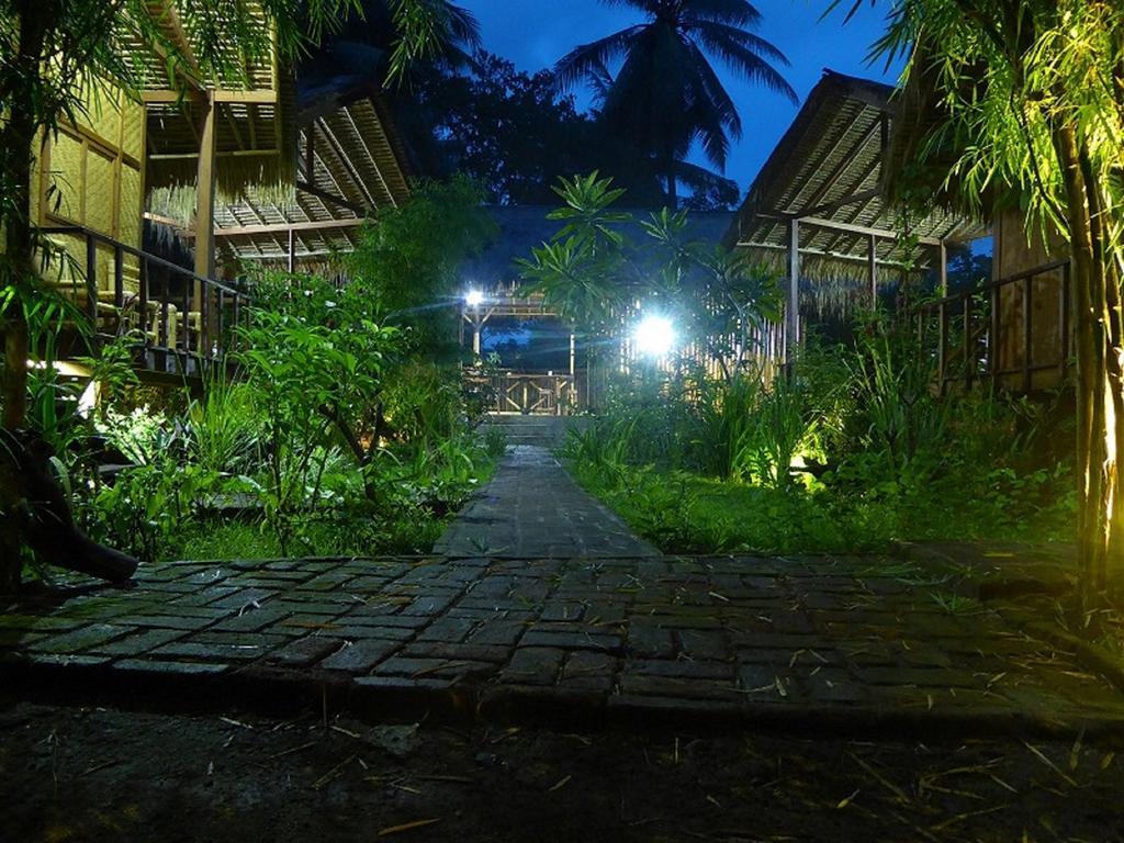 Shibui Garden Bungalows&Restaurant Tanjung  Bagian luar foto