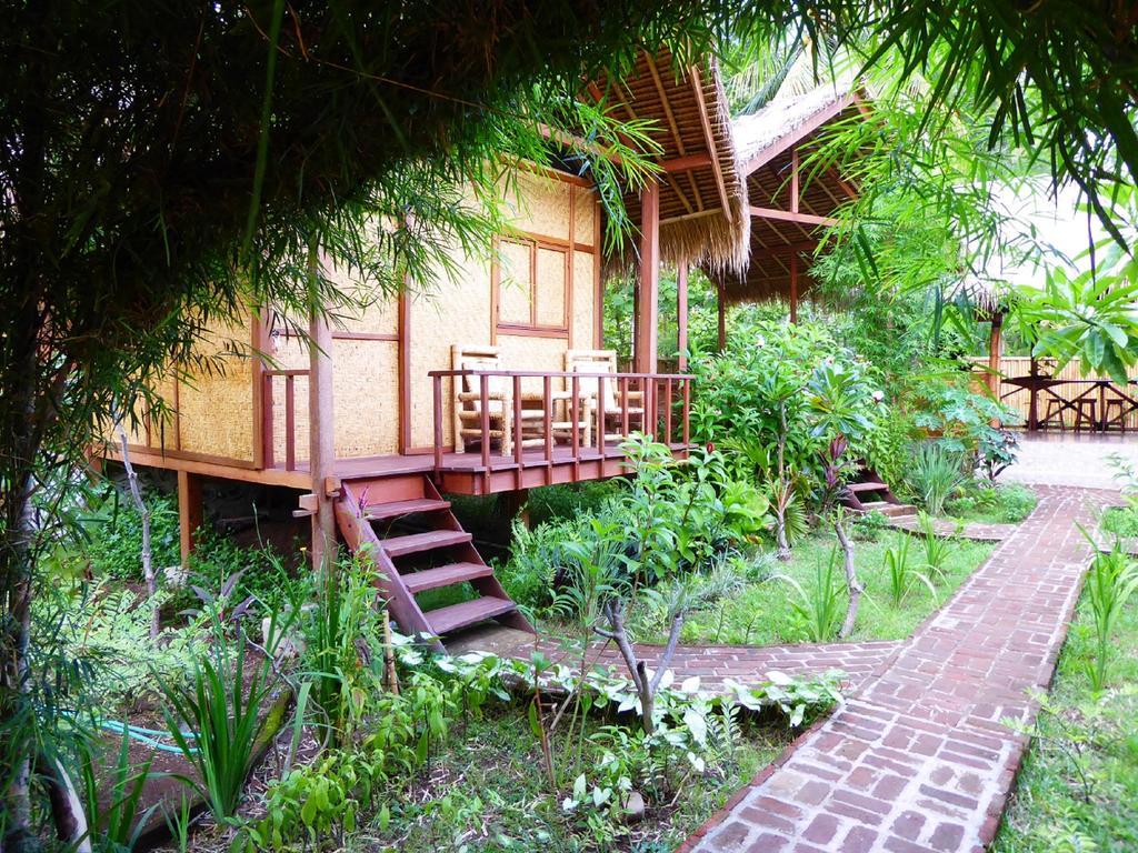 Shibui Garden Bungalows&Restaurant Tanjung  Bagian luar foto