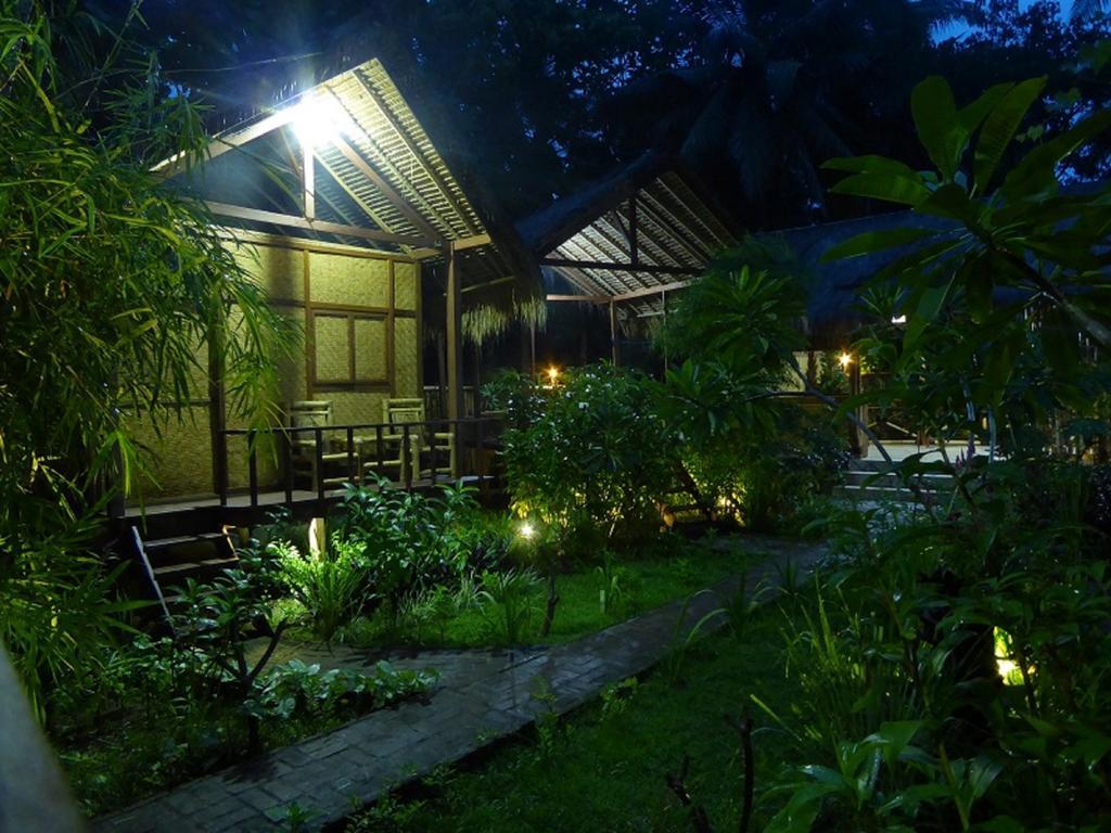 Shibui Garden Bungalows&Restaurant Tanjung  Bagian luar foto